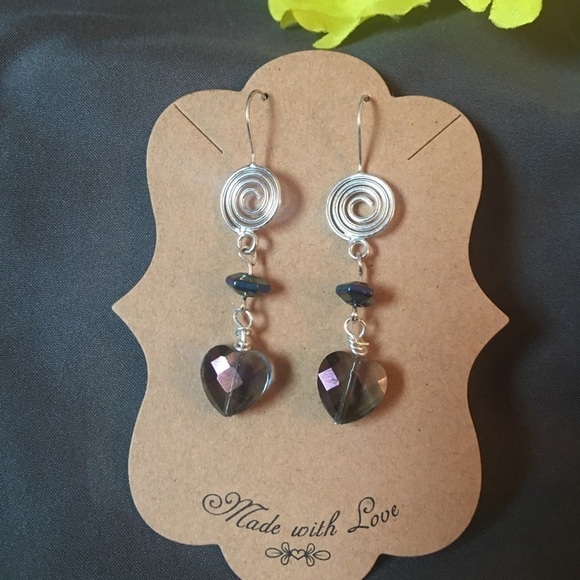 Earrings with crystal hearts and hematite beads - Picture 1 of 7